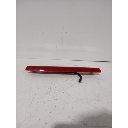 Recambio de piloto trasero central para ford puma (j2k, cf7) 1.0 ecoboost referencia OEM IAM H1BB13A613  