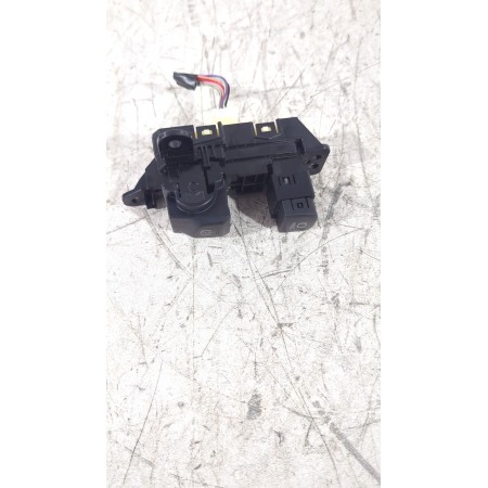 Recambio de palanca freno mano electrico para toyota yaris (_p21_, _pa1_, _ph1_) 1.5 hybrid (mxph11) referencia OEM IAM 75p286  