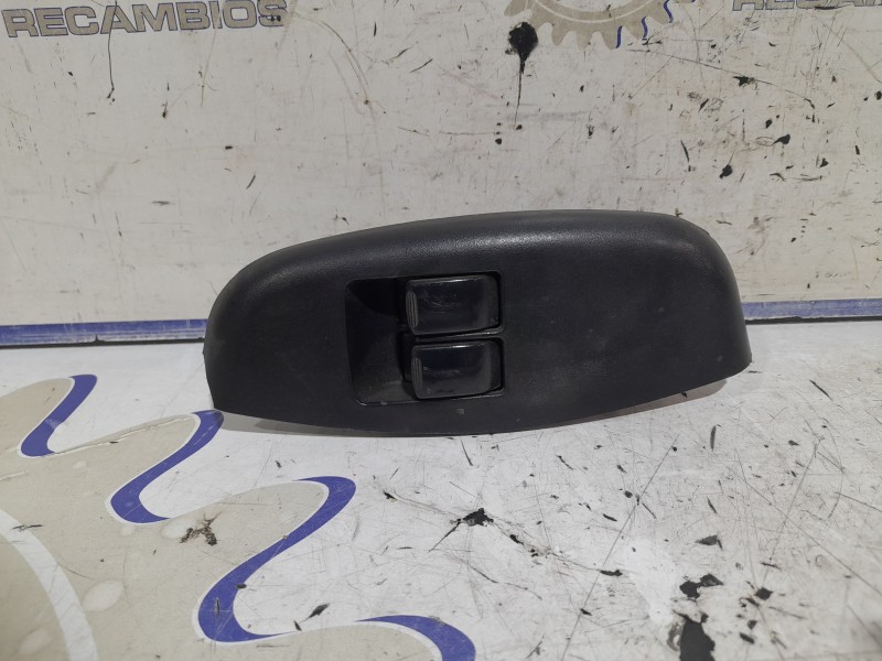 Recambio de mando elevalunas delantero izquierdo para daewoo kalos 1.2 cat referencia OEM IAM 612W13710  