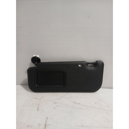 Recambio de parasol izquierdo para toyota yaris (_p21_, _pa1_, _ph1_) 1.5 hybrid (mxph11) referencia OEM IAM 74320K0100C0  