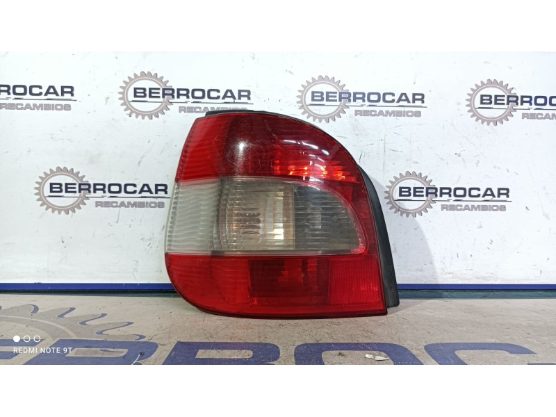 Recambio de piloto trasero izquierdo para renault laguna ii (bg0) referencia OEM IAM 8200002471  