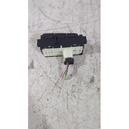 Recambio de interruptor para toyota yaris (_p21_, _pa1_, _ph1_) 1.5 hybrid (mxph11) referencia OEM IAM m81303  