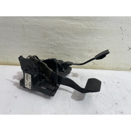 Recambio de pedalera para peugeot 508 allure referencia OEM IAM 9666871680  