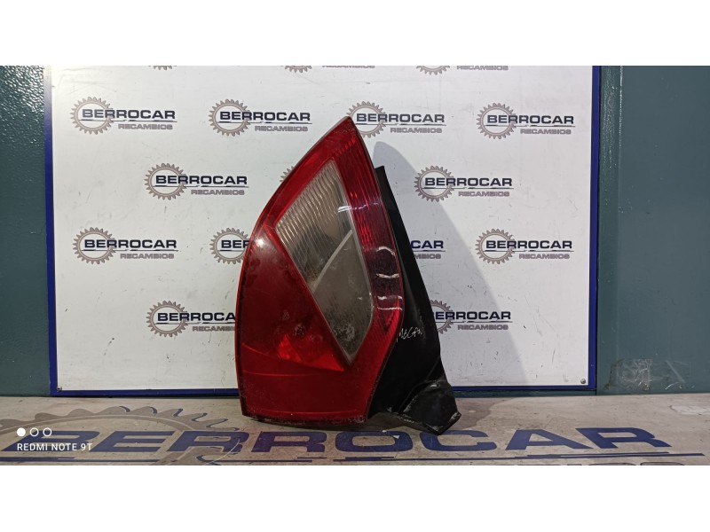 Recambio de piloto trasero derecho para renault megane ii berlina 3p referencia OEM IAM 8200073237  