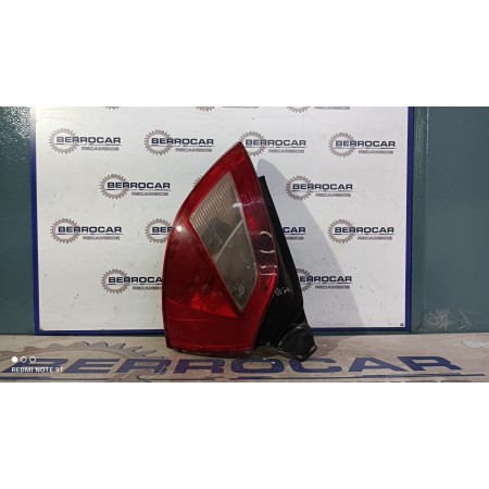 Recambio de piloto trasero derecho para renault megane ii berlina 3p referencia OEM IAM 8200073237  