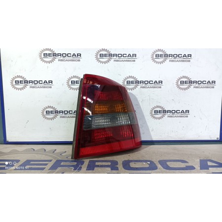 Recambio de piloto trasero derecho para opel astra g berlina referencia OEM IAM 9117403  