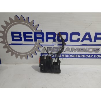 CAJA RELES / FUSIBLES A2075402750 