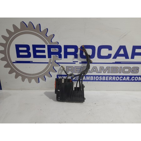 Recambio de caja reles / fusibles para mercedes-benz clase e (w212) lim. 2.1 cdi cat referencia OEM IAM A2075402750  