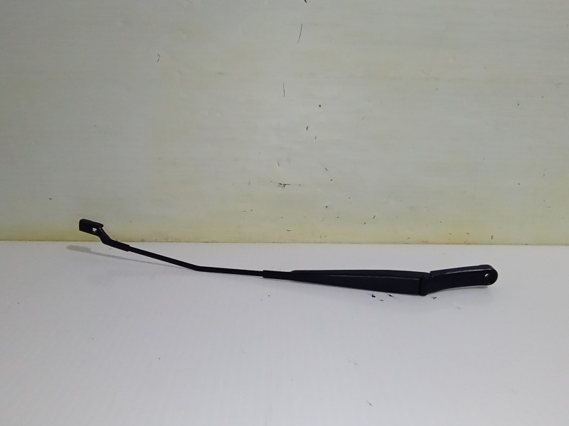 Recambio de brazo limpia delantero derecho para volkswagen polo (6c1) advance bluemotion referencia OEM IAM 6R1955410A  