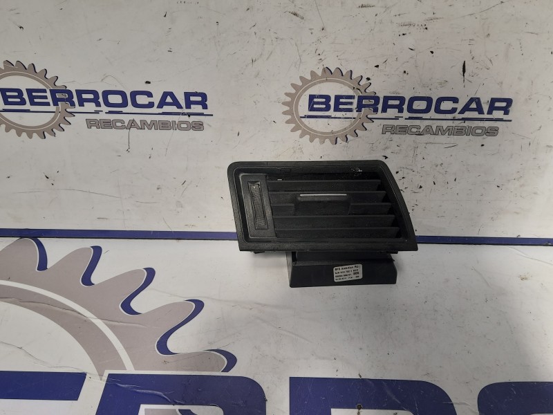 Recambio de aireadores para skoda spaceback (5h) 1.6 tdi referencia OEM IAM 5JA819702  