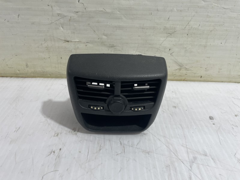 Recambio de rejilla aireadora para peugeot 508 allure referencia OEM IAM 9688876277 / 96866080877  