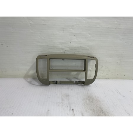 Recambio de moldura para nissan micra (k12e) acenta referencia OEM IAM 68260K10381  