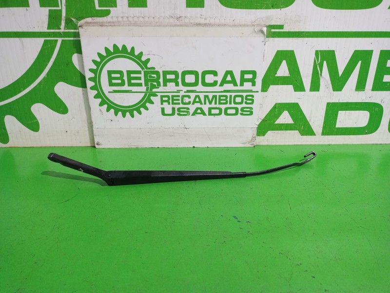 Recambio de brazo limpia delantero izquierdo para ford focus berlina (cak) trend referencia OEM IAM XS4117527AB  