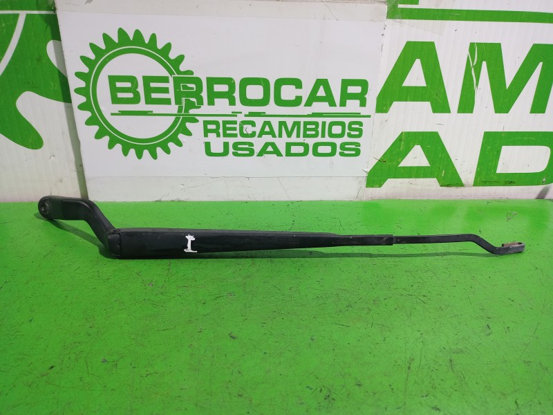 Recambio de brazo limpia delantero izquierdo para ford fiesta (cbk) ambiente referencia OEM IAM 2S6117526  