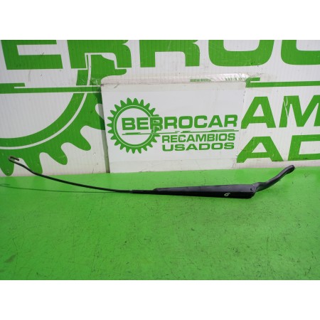 Recambio de brazo limpia delantero derecho para ford fiesta (cbk) ambiente referencia OEM IAM 2S6117526BB  