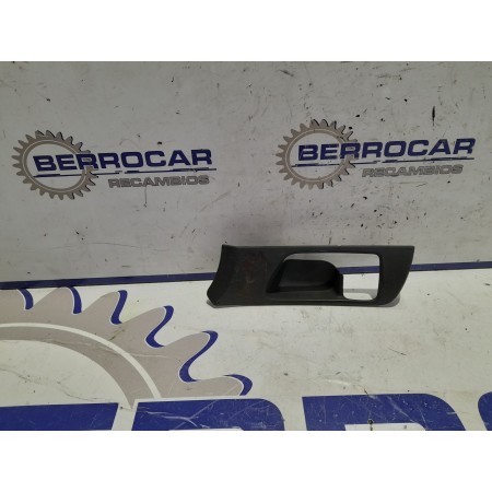 Recambio de moldura lateral para toyota avensis berlina (t25) 1.8 16v cat referencia OEM IAM 6761605020  