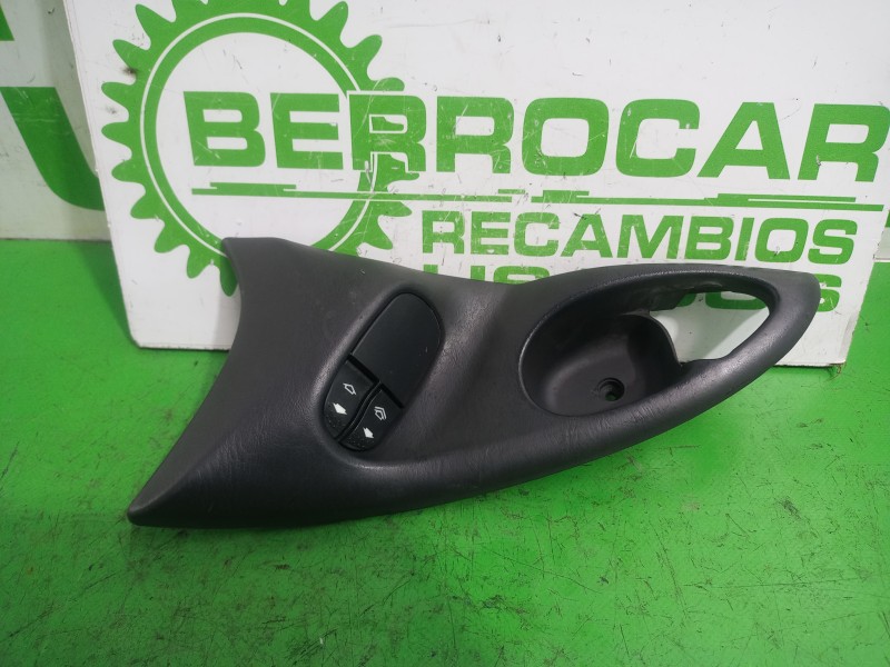 Recambio de mando elevalunas delantero izquierdo para ford focus berlina (cak) ambiente referencia OEM IAM YS4T14529AB  