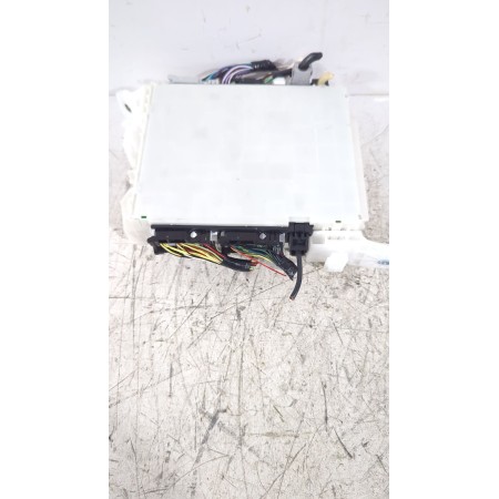 Recambio de caja reles / fusibles para toyota yaris (_p21_, _pa1_, _ph1_) 1.5 hybrid (mxph11) referencia OEM IAM 63589462  