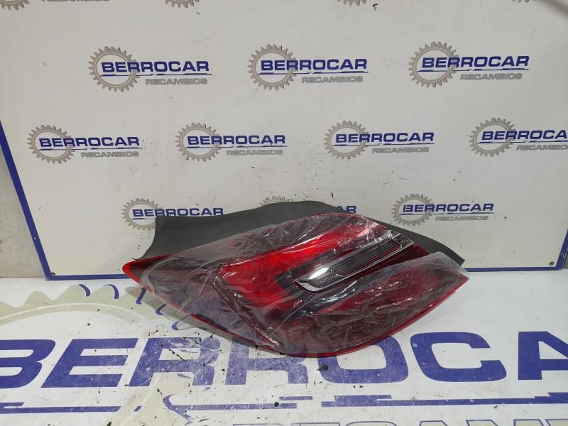 Recambio de piloto trasero izquierdo para opel insignia berlina referencia OEM IAM 39024200 NUEVO  