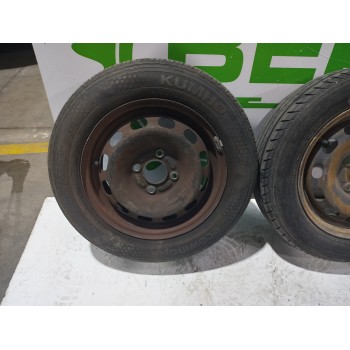 Recambio de juego llantas para ford fiesta (cbk) ambiente referencia OEM IAM 1064104  