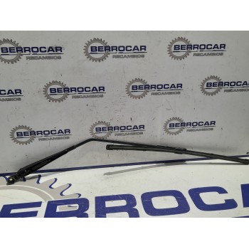 Recambio de brazo limpia trasero para opel insignia berlina 2.0 16v cdti referencia OEM IAM 13227421  