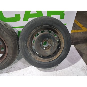 Recambio de juego llantas para ford fiesta (cbk) ambiente referencia OEM IAM 1064104  