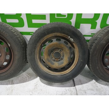 Recambio de juego llantas para ford fiesta (cbk) ambiente referencia OEM IAM 1064104  