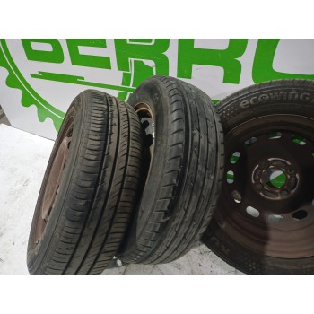 Recambio de juego llantas para ford fiesta (cbk) ambiente referencia OEM IAM 1064104  