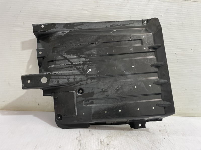 Recambio de cubrecarter para hyundai ix35 (lm, el, elh) 2.0 crdi 4wd referencia OEM IAM 841372S000  