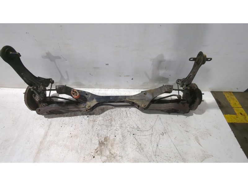 Recambio de puente trasero para kia cee´d hatchback (ed) 1.6 crdi 90 referencia OEM IAM 554102H100  