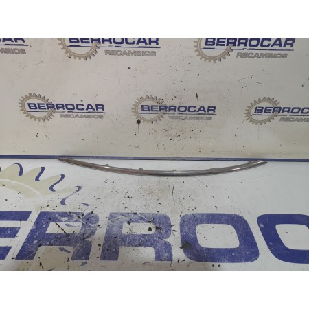 Recambio de moldura para citroën c4 picasso referencia OEM IAM AA36190383  