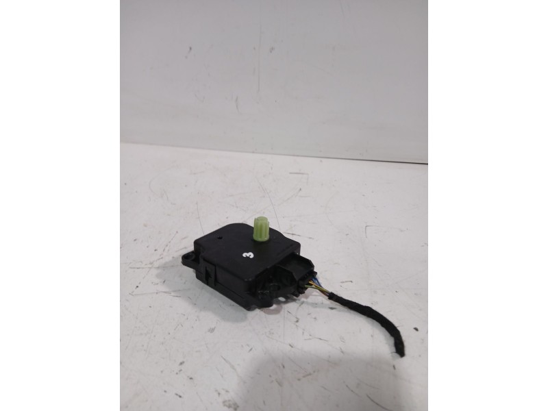 Recambio de motor apertura trampilla para ford puma (j2k, cf7) 1.0 ecoboost referencia OEM IAM AV1119E616FA  