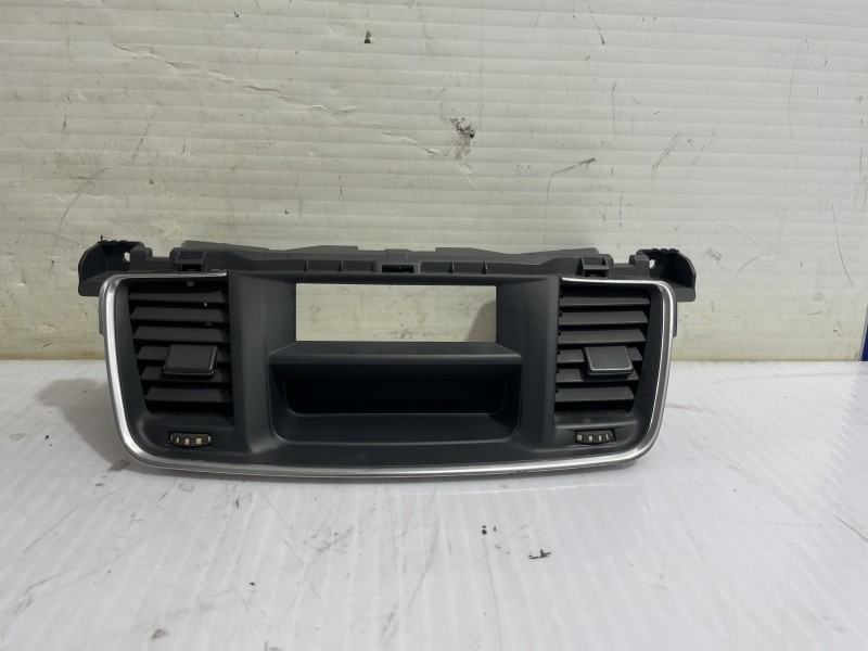 Recambio de aireador para peugeot 508 allure referencia OEM IAM 9688552977  