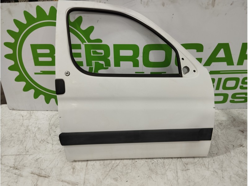 Recambio de puerta delantera derecha para peugeot partner (s1) 1.9 diesel referencia OEM IAM 9004W2  