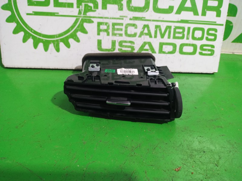 Recambio de rejilla aireadora para nissan qashqai (j11) acenta referencia OEM IAM 687504EA0B  
