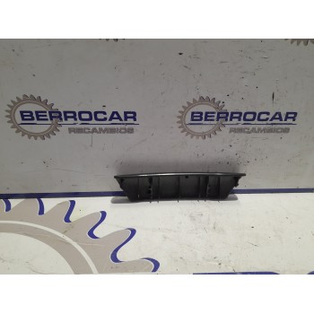 Recambio de moldura lateral para volkswagen t5 bus 1.9 tdi cat (axb) referencia OEM IAM 7H0867171  