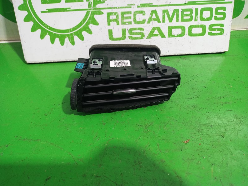 Recambio de rejilla aireadora para nissan qashqai (j11) acenta referencia OEM IAM 687504EA0B  