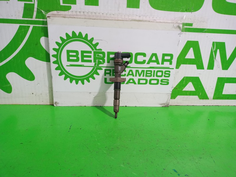 Recambio de inyector para renault espace iv (jk0) 2.2 dci turbodiesel referencia OEM IAM 8200084534  