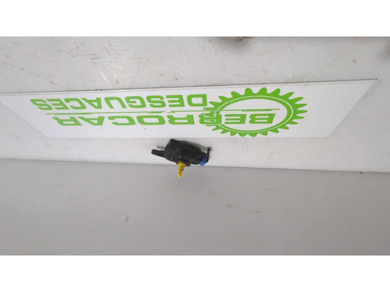 Recambio de motor apertura trampilla para hyundai i30 (fd) 1.6 crdi referencia OEM IAM D332AG7AA  