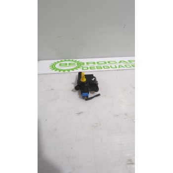 Recambio de motor apertura trampilla para hyundai i30 (fd) 1.6 crdi referencia OEM IAM D332AG7AA  