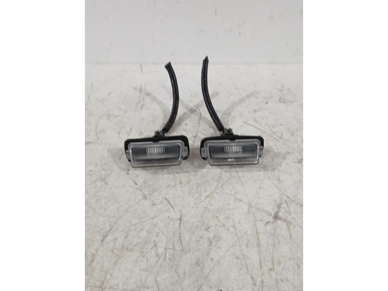 Recambio de piloto matricula para toyota yaris (_p21_, _pa1_, _ph1_) 1.5 hybrid (mxph11) referencia OEM IAM 812700D120  