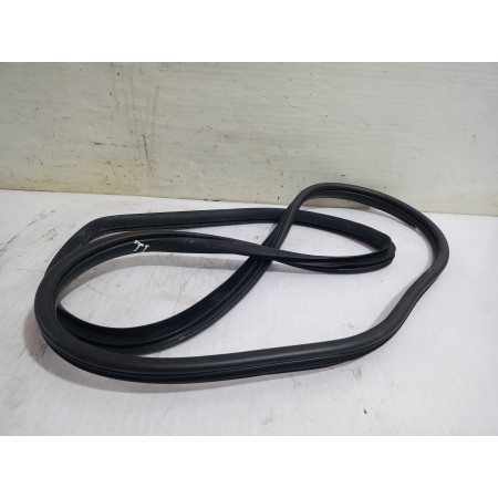 Recambio de goma contorno para hyundai ix35 (lm, el, elh) 2.0 crdi 4wd referencia OEM IAM 831302Y000  