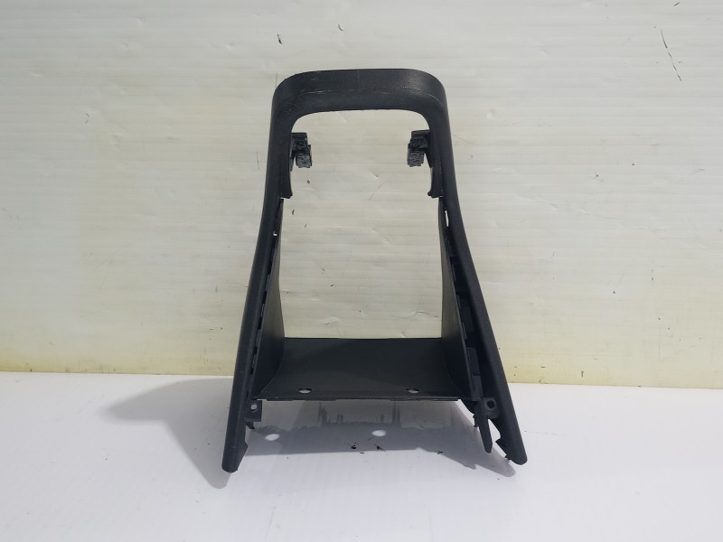 Recambio de moldura para volkswagen polo (6c1) advance bluemotion referencia OEM IAM 6R1863680D  