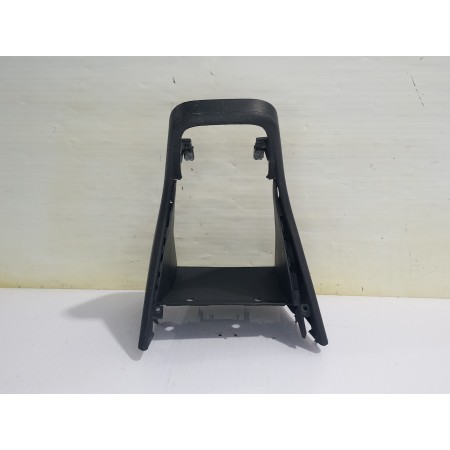 Recambio de moldura para volkswagen polo (6c1) advance bluemotion referencia OEM IAM 6R1863680D  