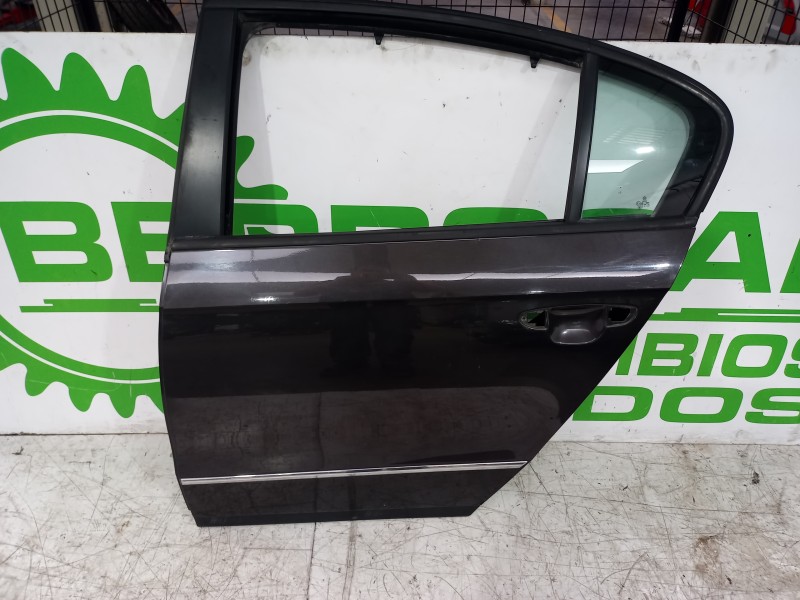 Recambio de puerta trasera izquierda para volkswagen passat berlina (3c2) 2.0 tdi referencia OEM IAM 3C5833311  