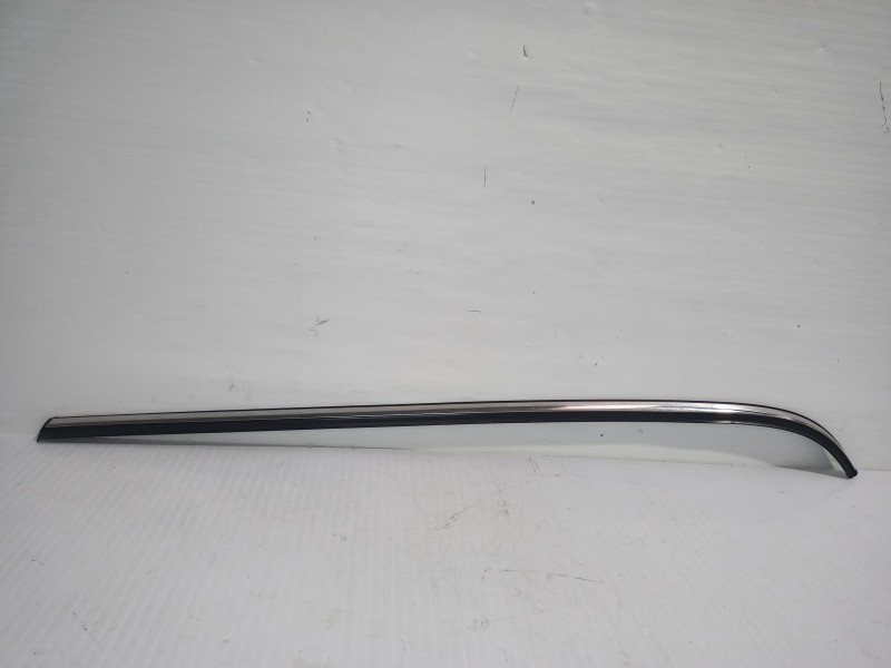 Recambio de moldura derecha para mini mini (r56) cooper referencia OEM IAM 51372756102  