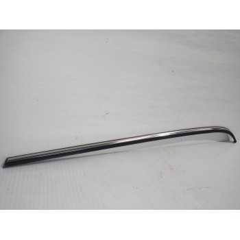 Recambio de moldura derecha para mini mini (r56) cooper referencia OEM IAM 51372756102  