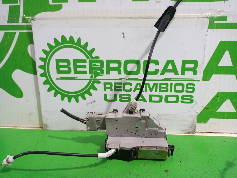 Recambio de cerradura puerta trasera izquierda para citroën c4 berlina 1.6 16v hdi referencia OEM IAM 9137Q3  