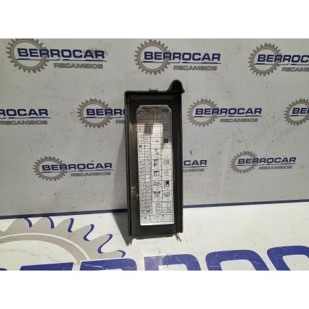 Recambio de moldura para land rover range rover sport referencia OEM IAM 490000072  