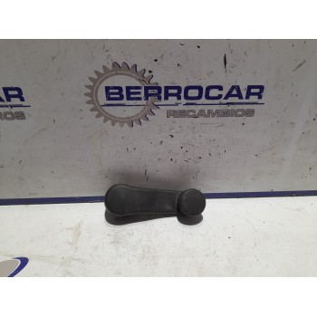 MANETA ELEVALUNAS TRASERA DERECHA 1H0837581 